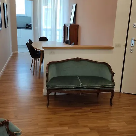 The House Of Light Apartment *